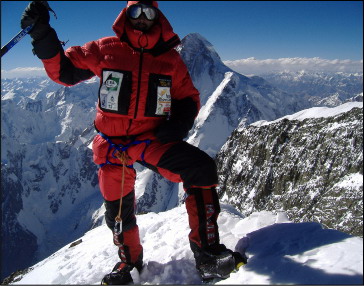 Marco Astori in vetta al Broad-Peak